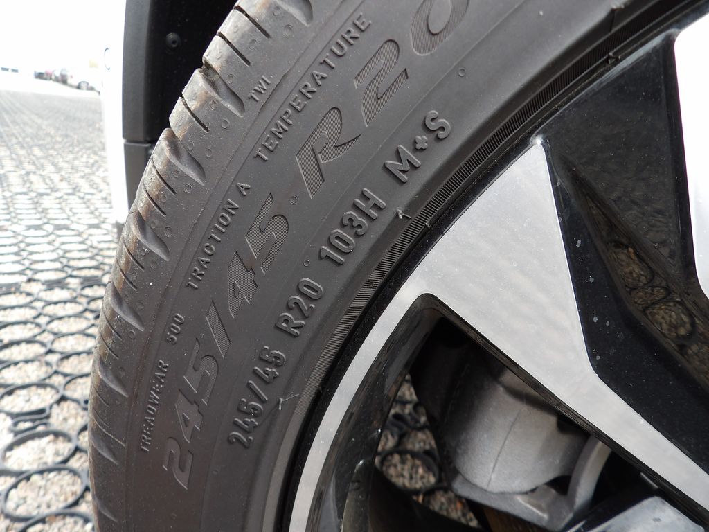 2025 Volvo XC40 Ultra - Photo 29