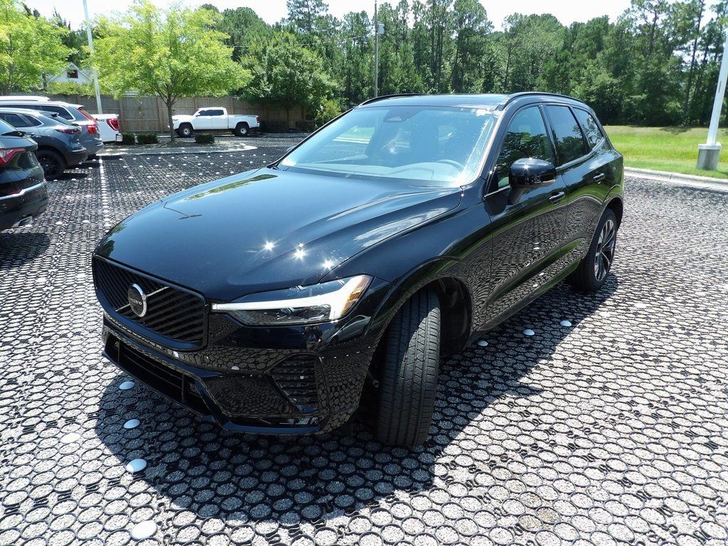 New 2026 Volvo XC60 B5 Plus SUV