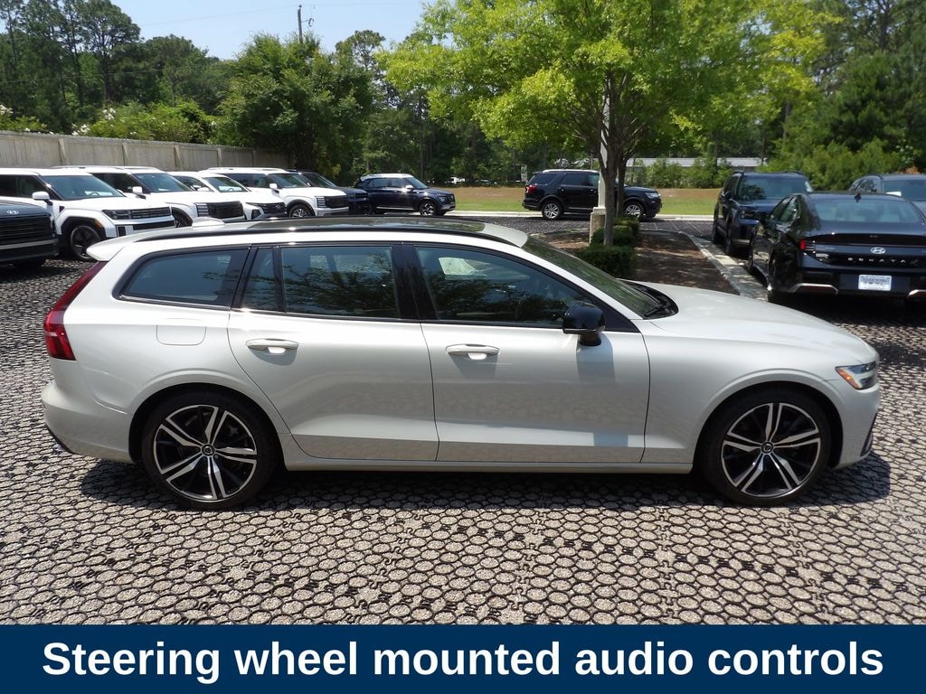 Used 2020 Volvo V60 T5 R-Design Wagon