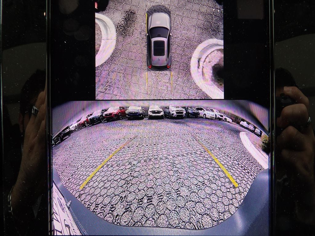 2025 Volvo XC40 Ultra - Photo 22