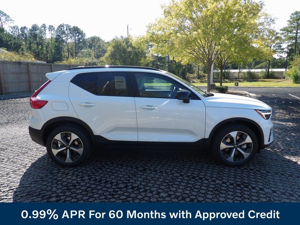 New 2026 Volvo XC40 B5 Plus SUV