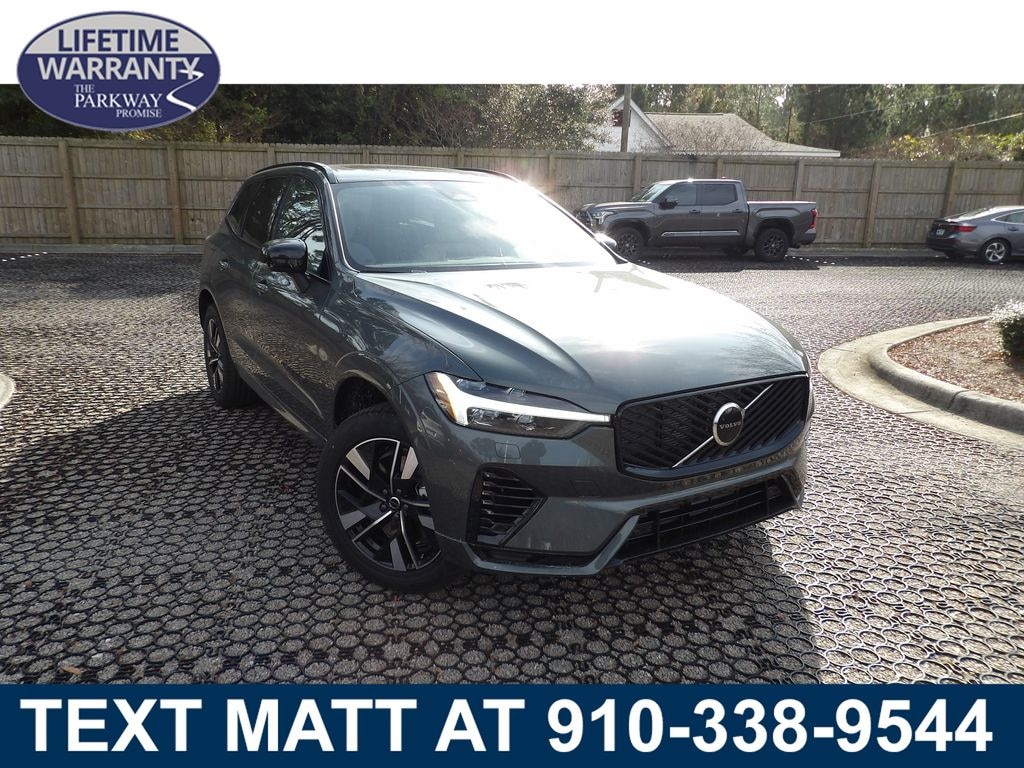 New 2026 Volvo XC60 plug-in hybrid T8 Core SUV