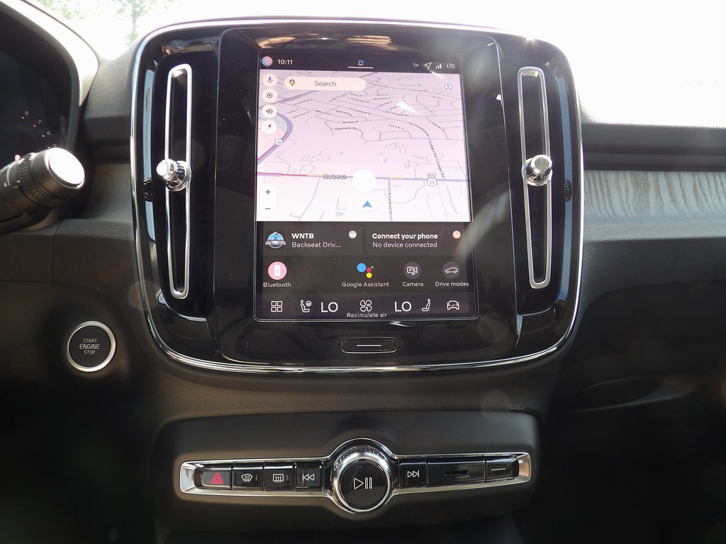 2026 Volvo XC40 Plus - Photo 18