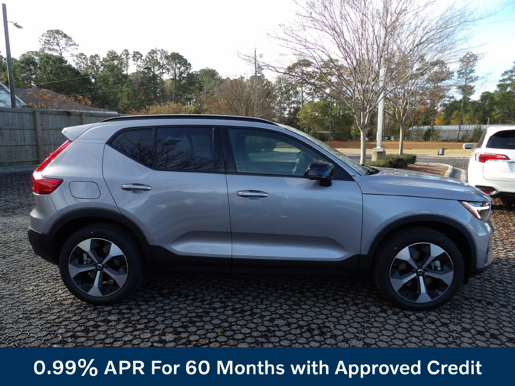 New 2026 Volvo XC40 B4 Plus SUV