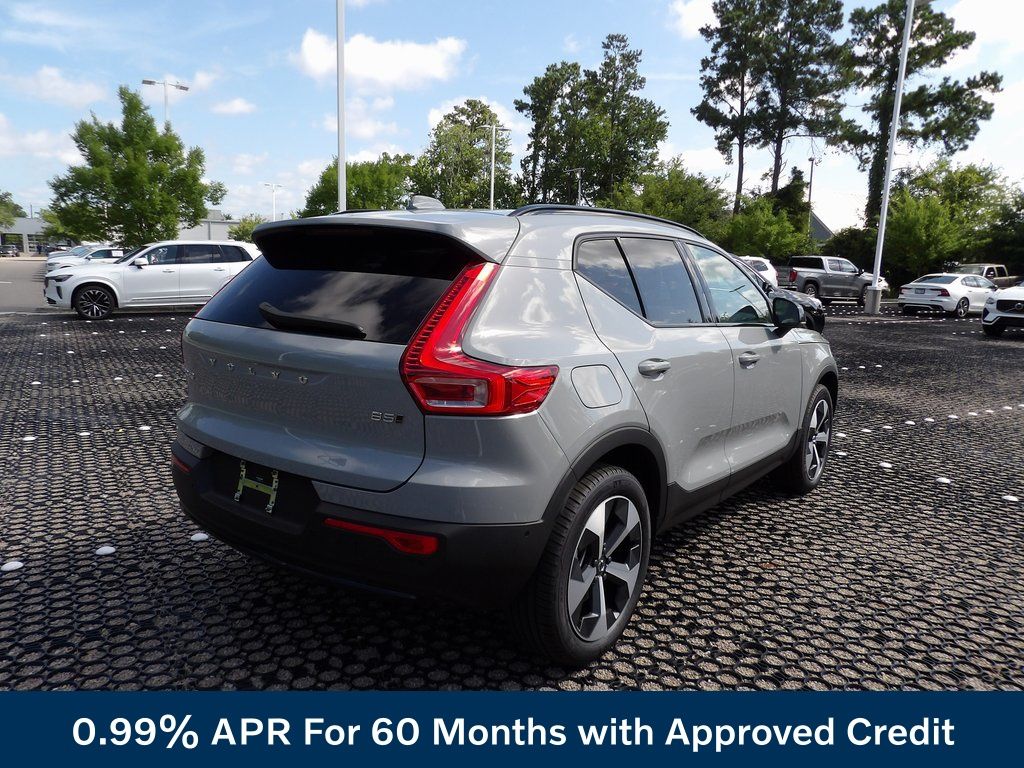 2026 Volvo XC40 Plus - Photo 6