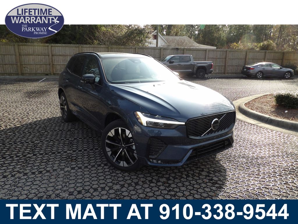 2026 Volvo XC60 Plus's photo