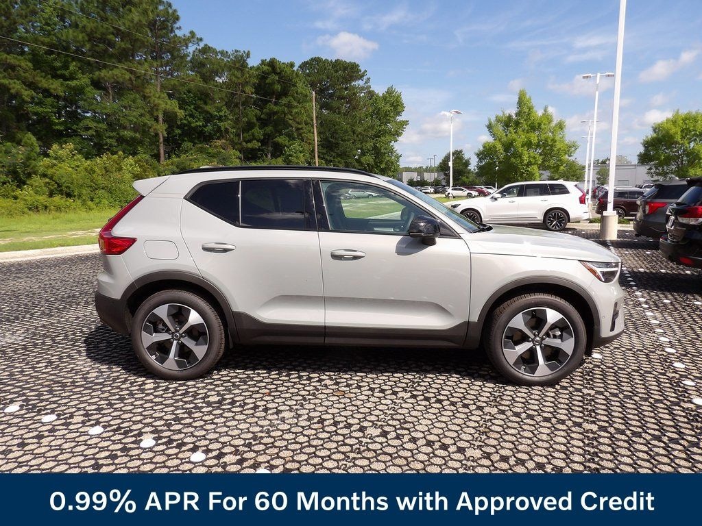 New 2026 Volvo XC40 B5 Plus SUV