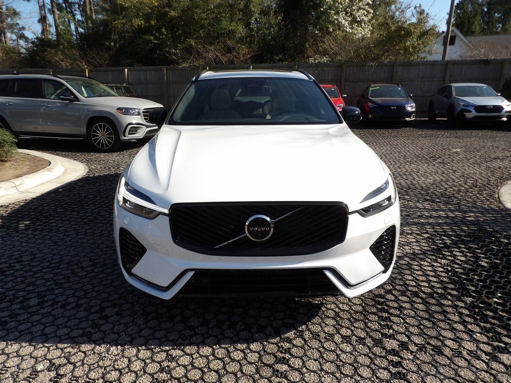 New 2026 Volvo XC60 B5 Plus SUV