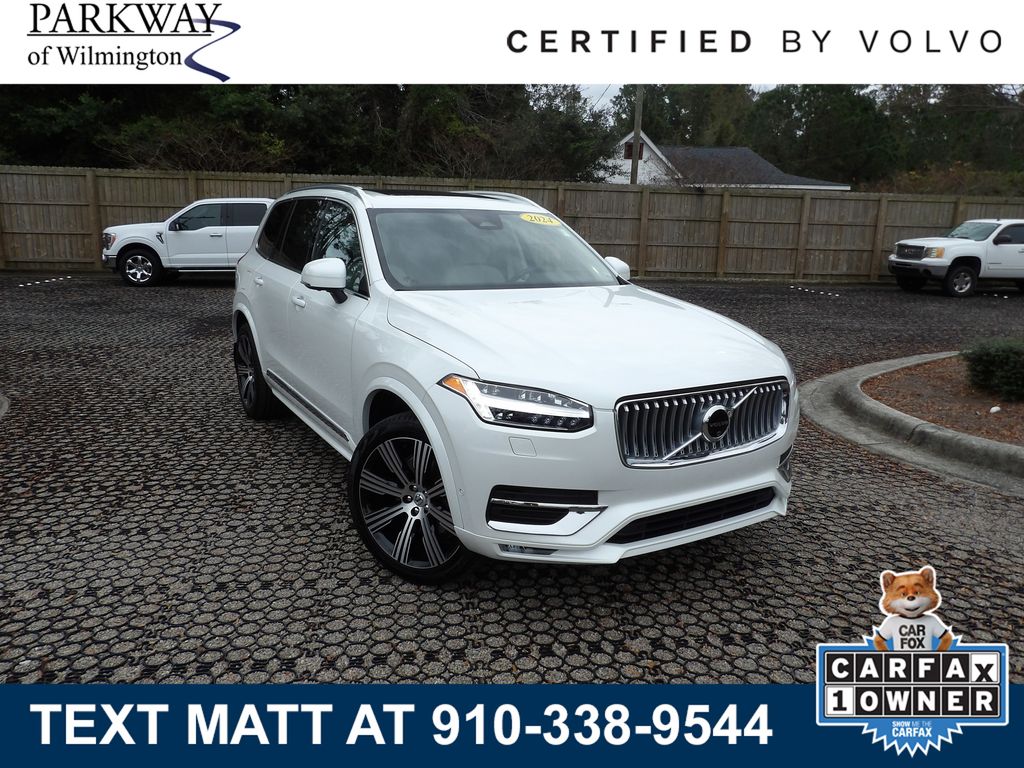 2024 Volvo XC90 Plus's photo