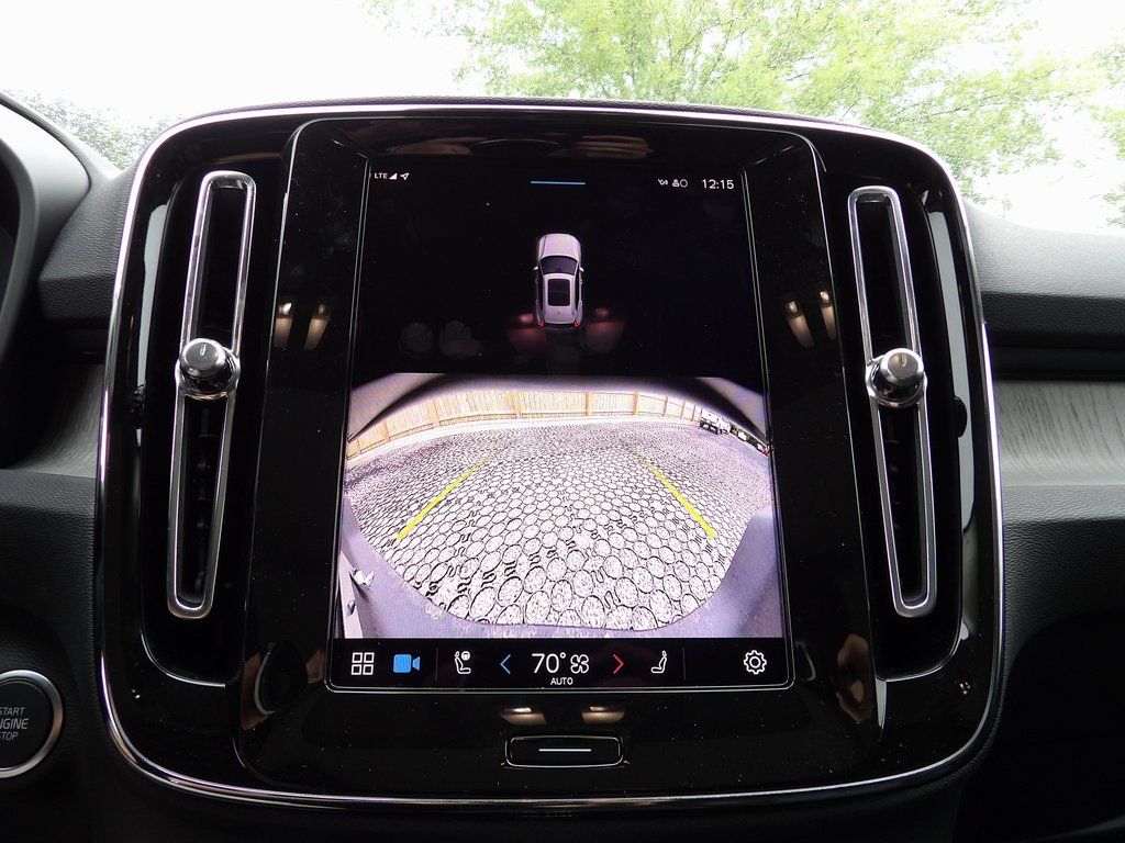 2025 Volvo XC40 Core - Photo 22