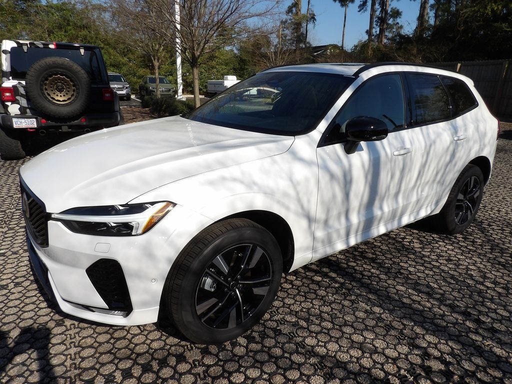 New 2026 Volvo XC60 B5 Plus SUV