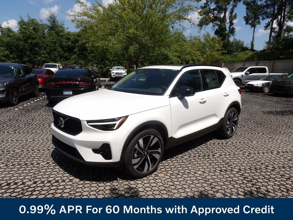 New 2026 Volvo XC40 B5 Plus SUV