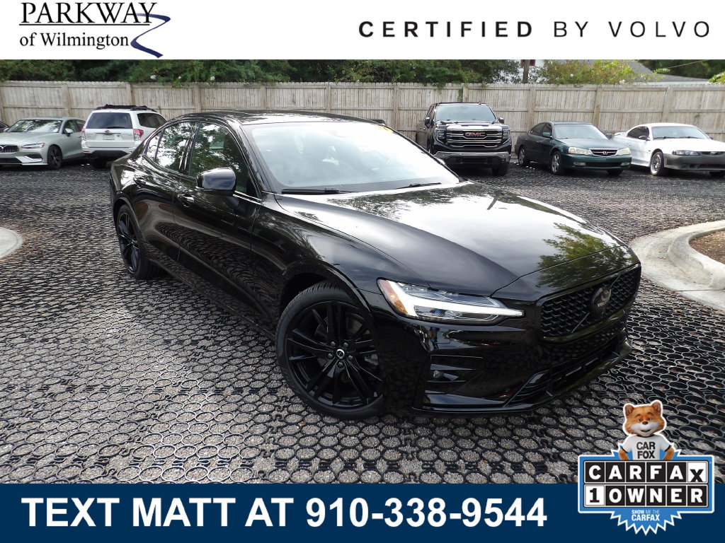 2024 Volvo S60 B5 Plus Black Edition Sedan