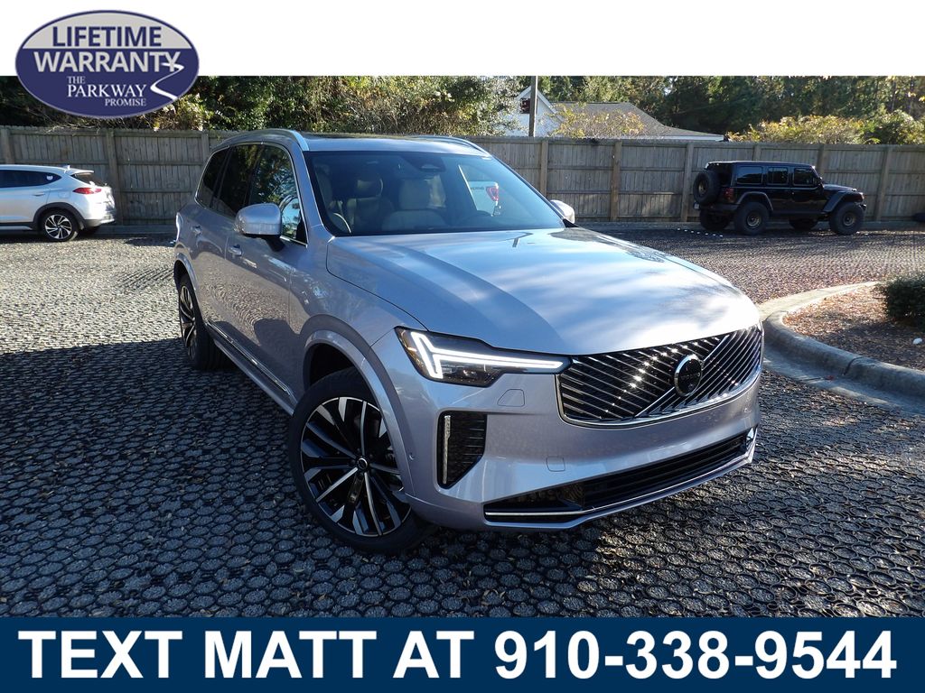 2026 Volvo XC90 Plus's photo