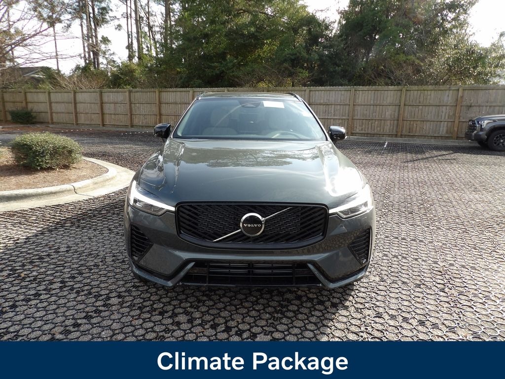 New 2026 Volvo XC60 plug-in hybrid T8 Core SUV