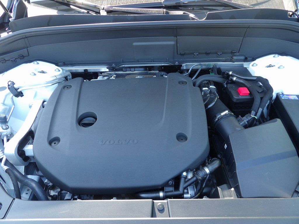 2025 Volvo XC90 Plus - Photo 32