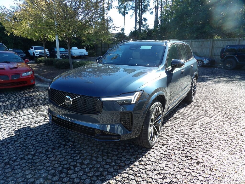 New 2026 Volvo XC90 B6 Ultra Dark Theme 6-Seater SUV
