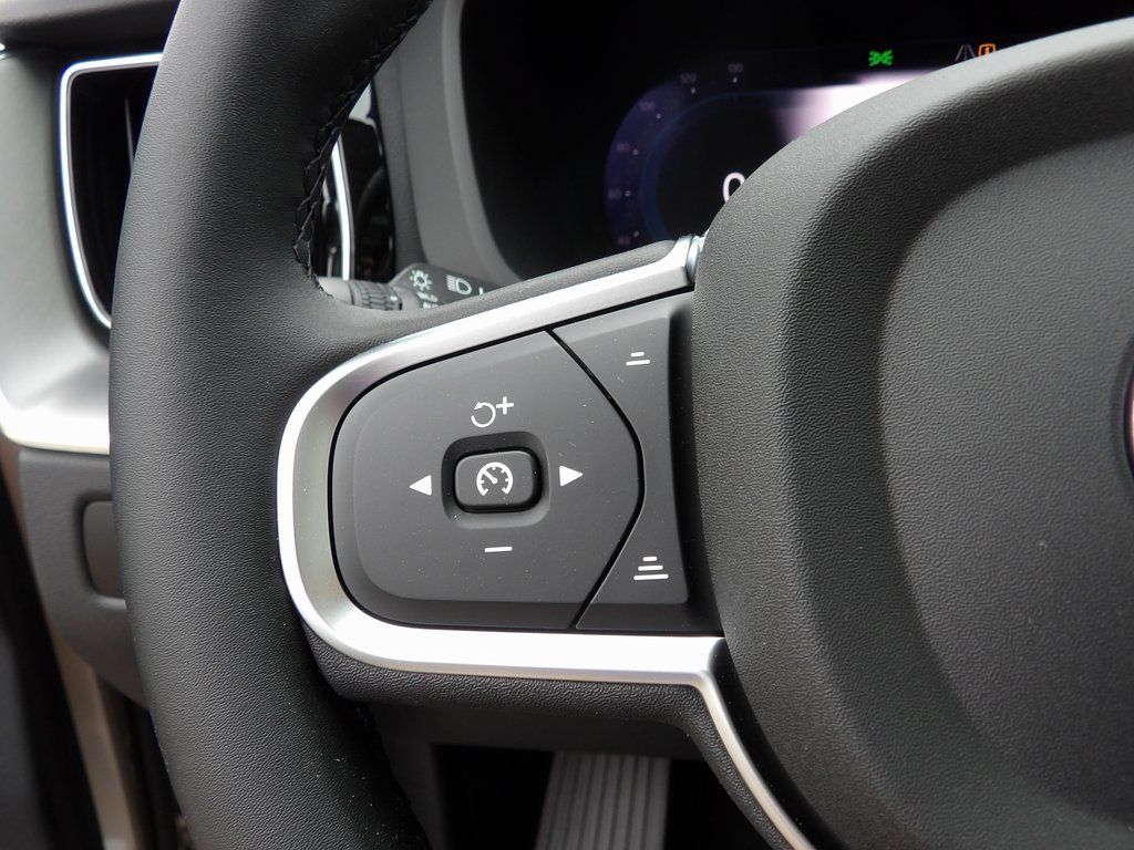 2025 Volvo XC60 Core - Photo 19