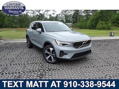 2025 Volvo XC40 B5 Core Bright Theme SUV