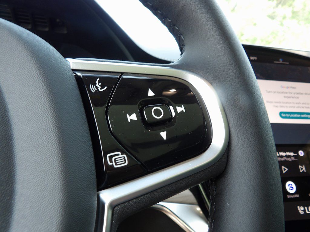 2025 Volvo XC90 Plus - Photo 24