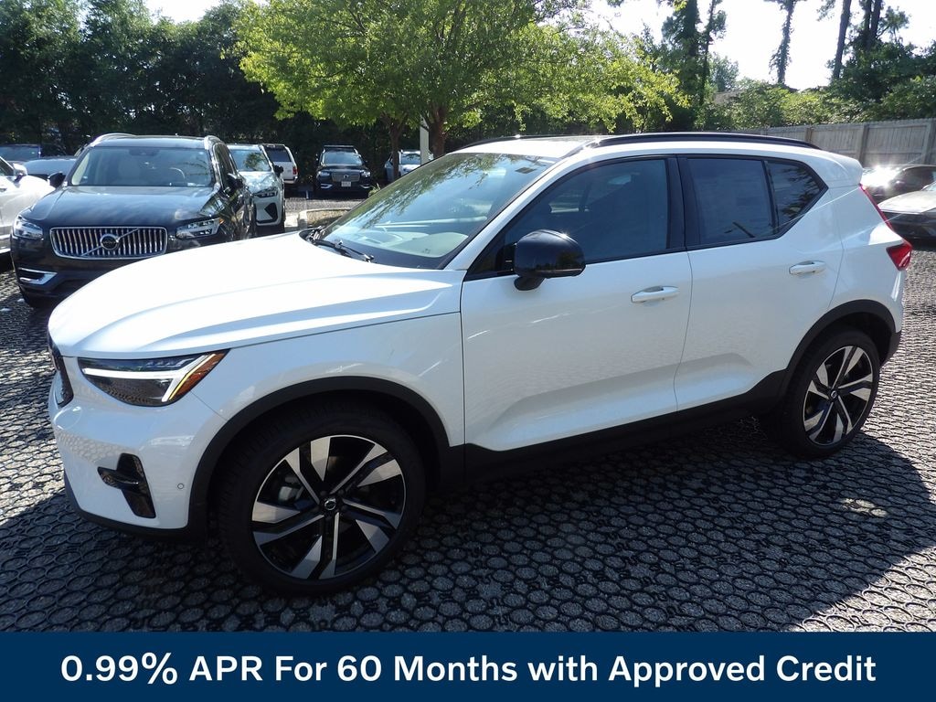 New 2026 Volvo XC40 B5 Ultra SUV