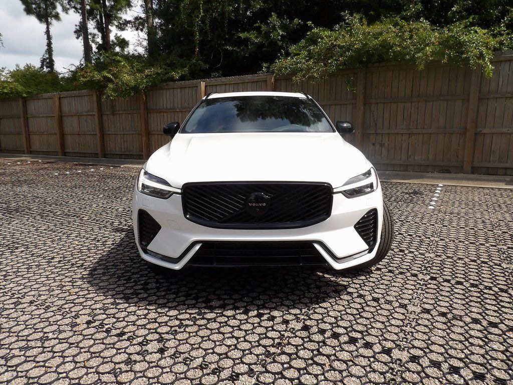 New 2026 Volvo XC60 B5 Ultra Black Edition SUV
