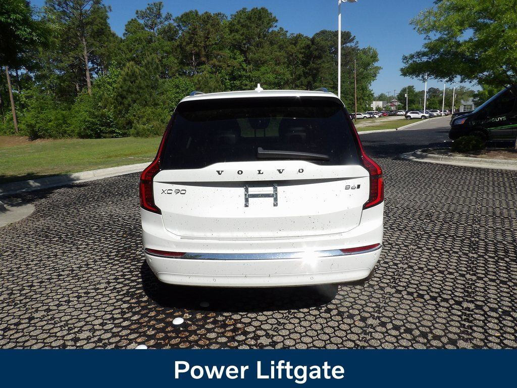 2025 Volvo XC90 Plus - Photo 7