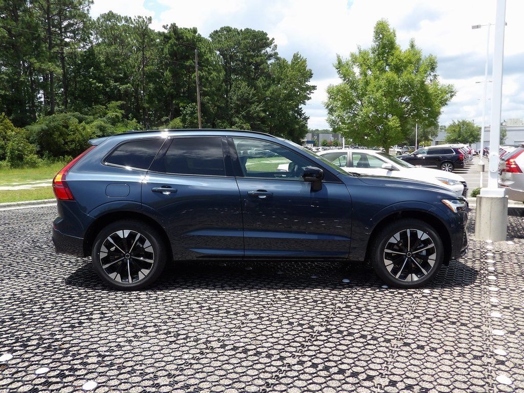 New 2026 Volvo XC60 B5 Plus SUV