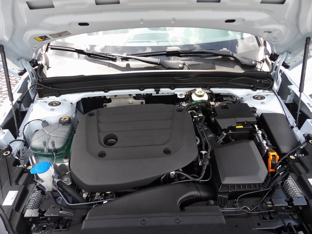 2026 Volvo XC40 Plus - Photo 23