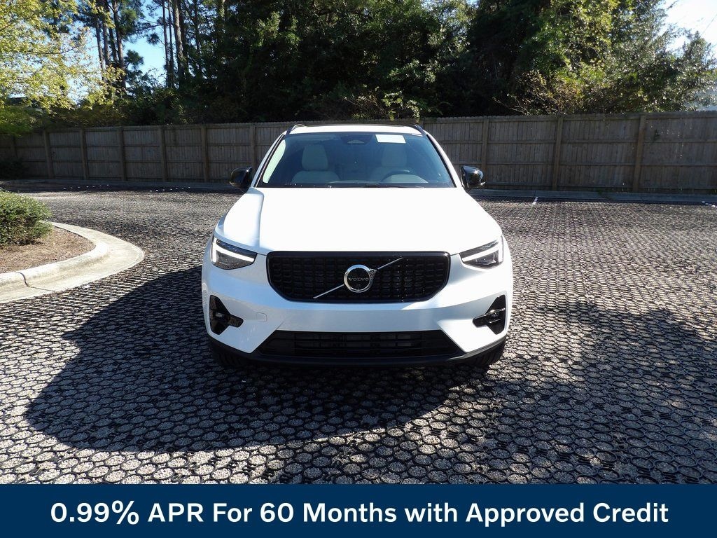 New 2026 Volvo XC40 B5 Plus SUV