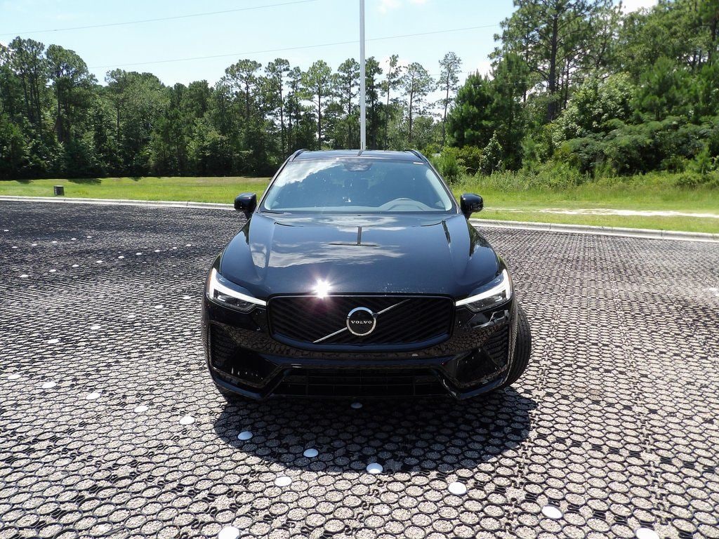 New 2026 Volvo XC60 B5 Plus SUV