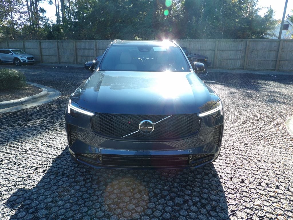 New 2026 Volvo XC90 B6 Ultra Dark Theme 6-Seater SUV