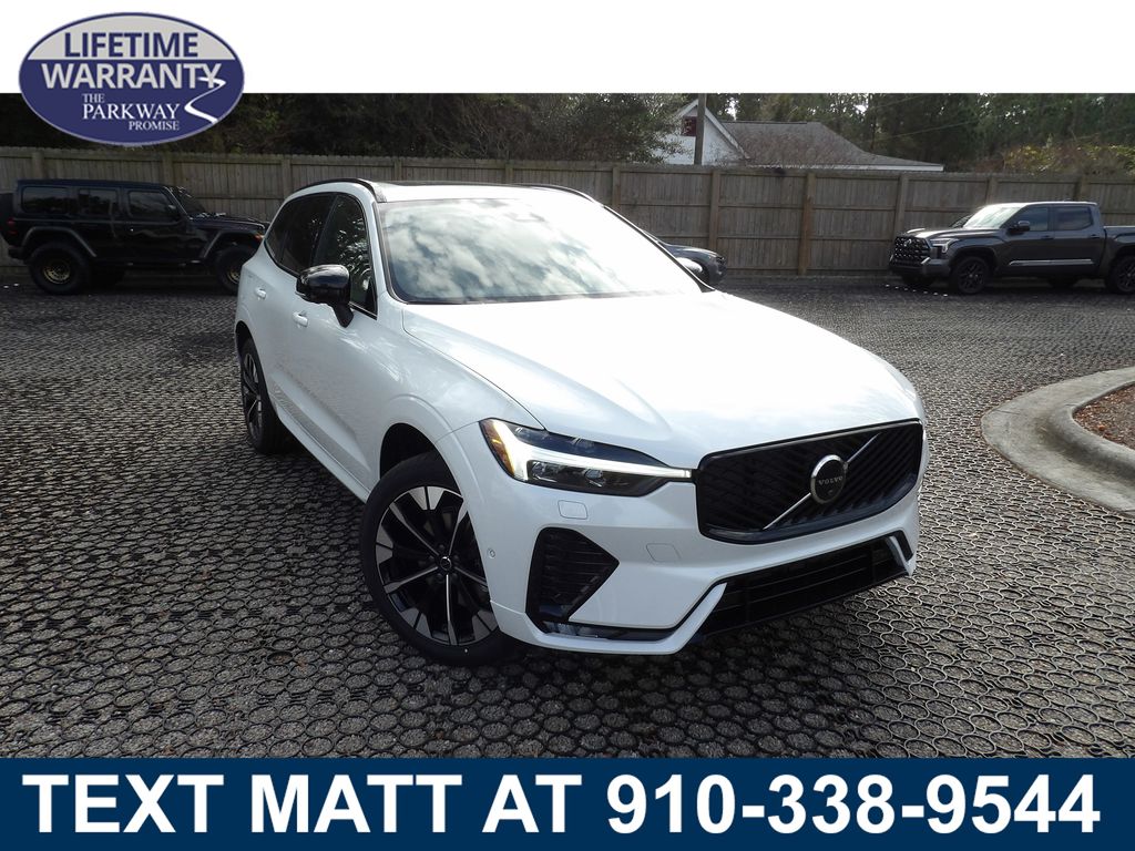 2026 Volvo XC60 Plus's photo