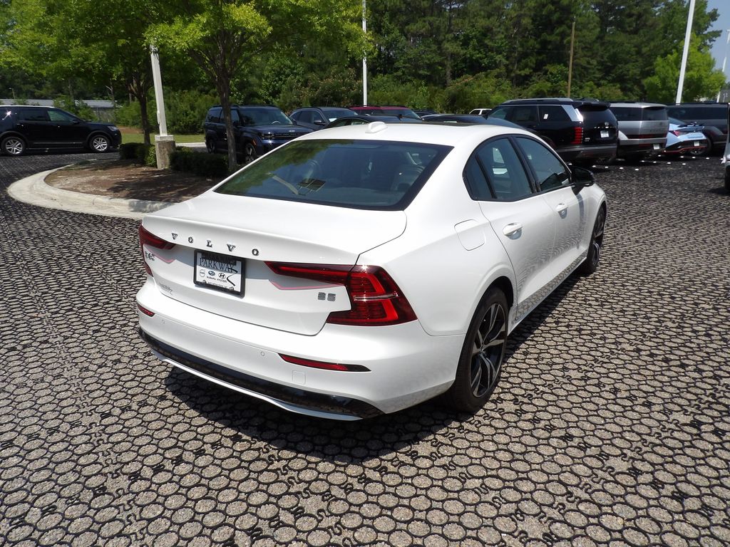 2025 Volvo S60 Core - Photo 7