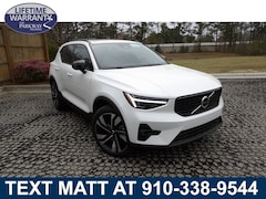 2025 Volvo XC40 B5 Ultra Dark Theme AWD SUV