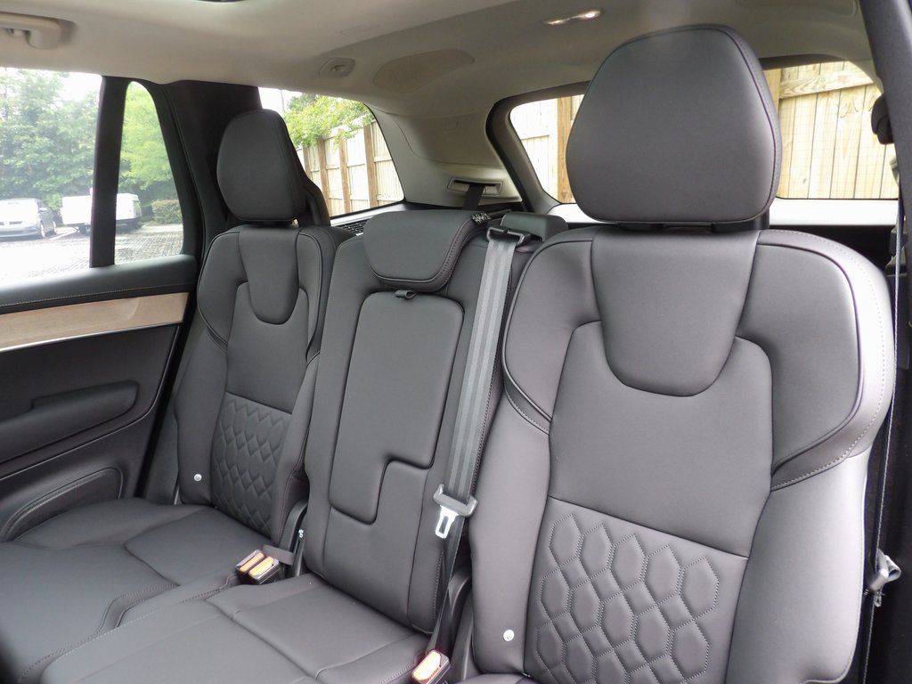 2026 Volvo XC90 Plus - Photo 23