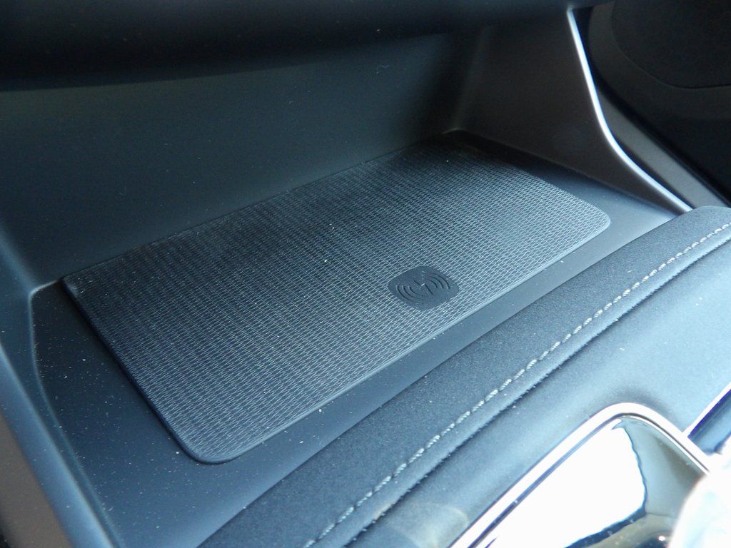 2025 Volvo XC90 Plus - Photo 29