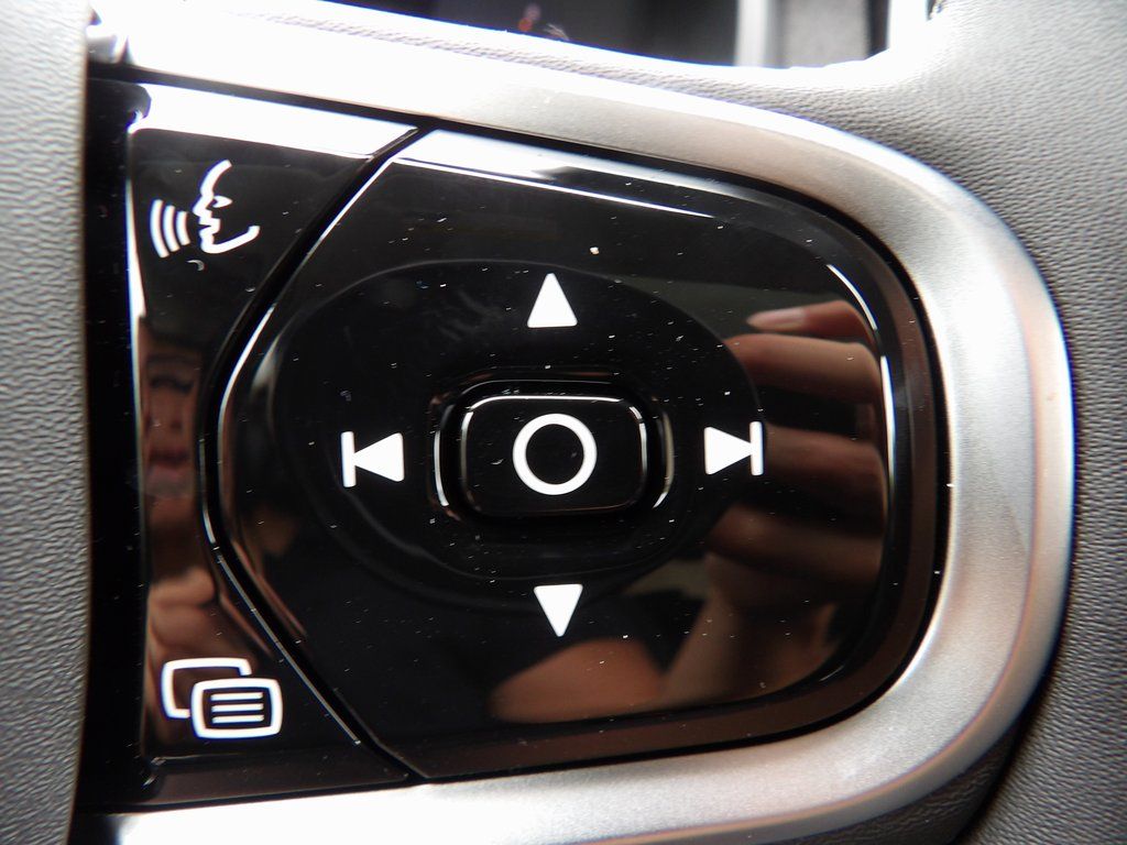 2026 Volvo XC90 Plus - Photo 16