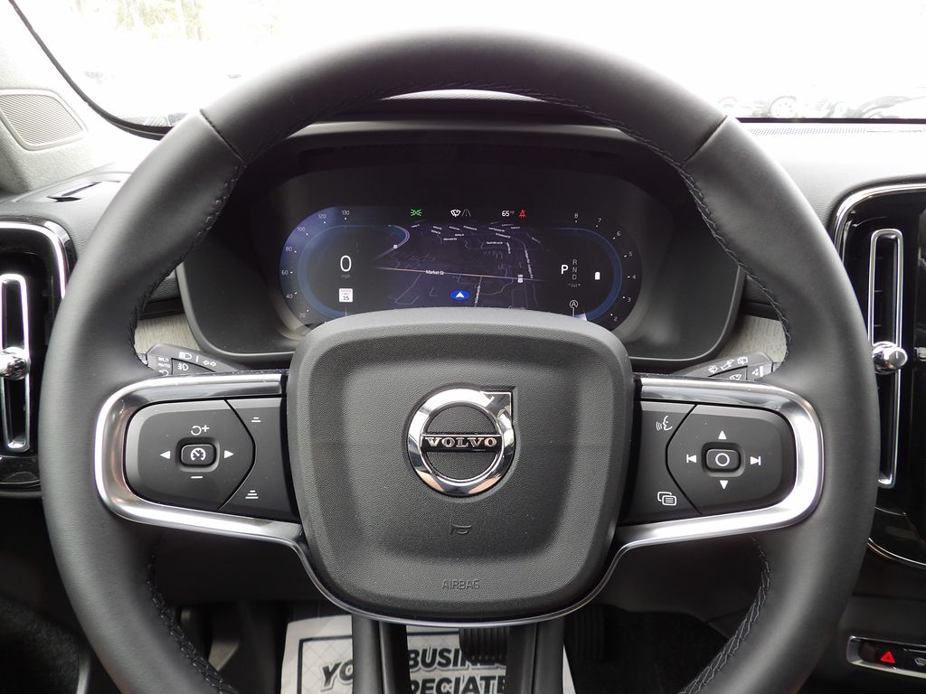 2025 Volvo XC40 Ultra - Photo 16