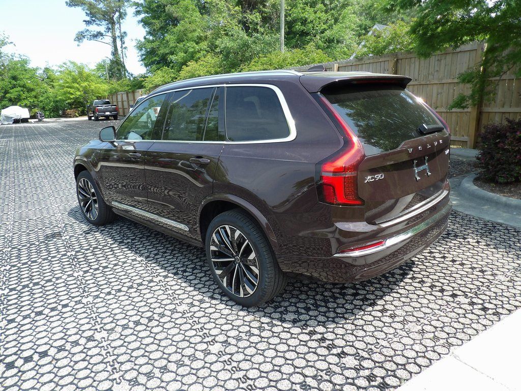 2025 Volvo XC90 Plus - Photo 8