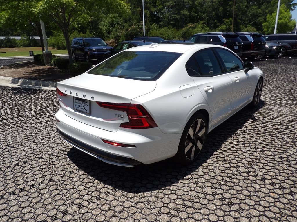 2025 Volvo S60 Plus - Photo 7