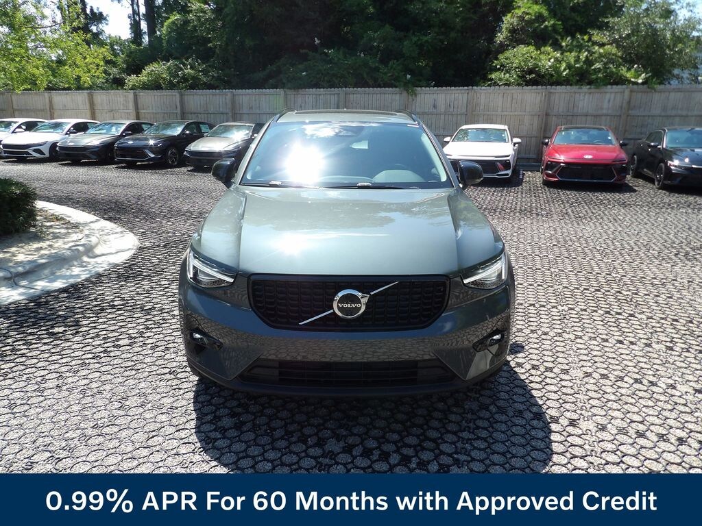 New 2026 Volvo XC40 B5 Plus SUV