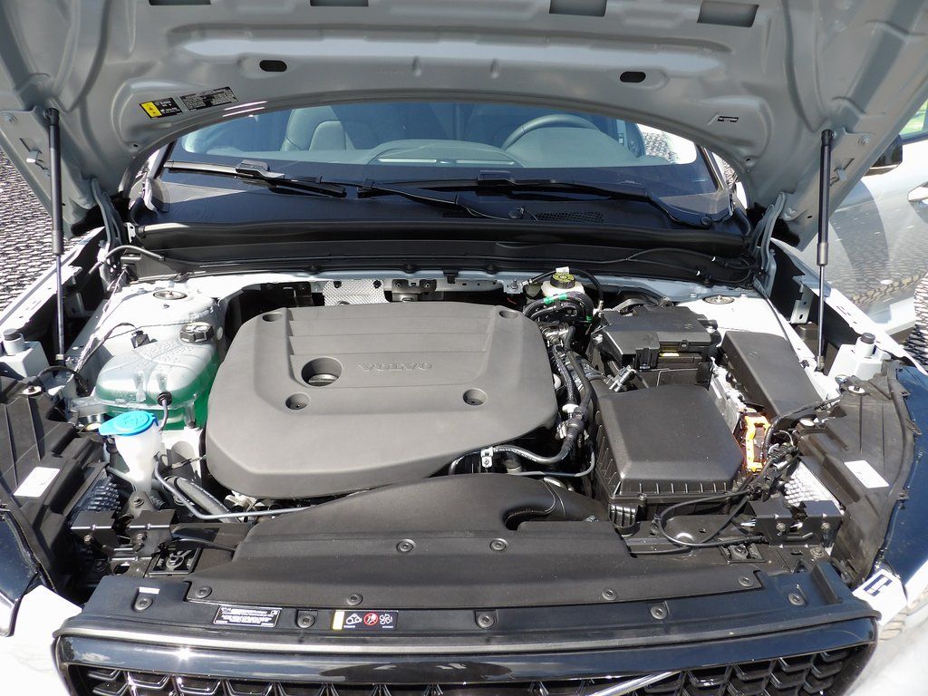 2026 Volvo XC40 Plus - Photo 26