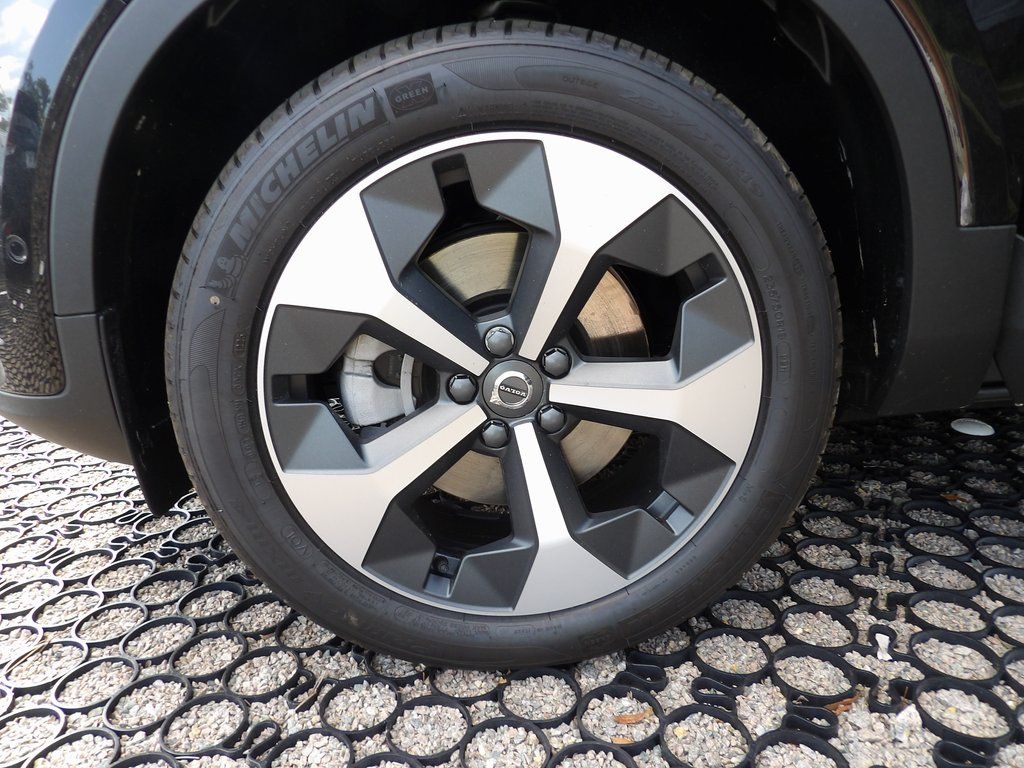 2026 Volvo XC40 Plus - Photo 25