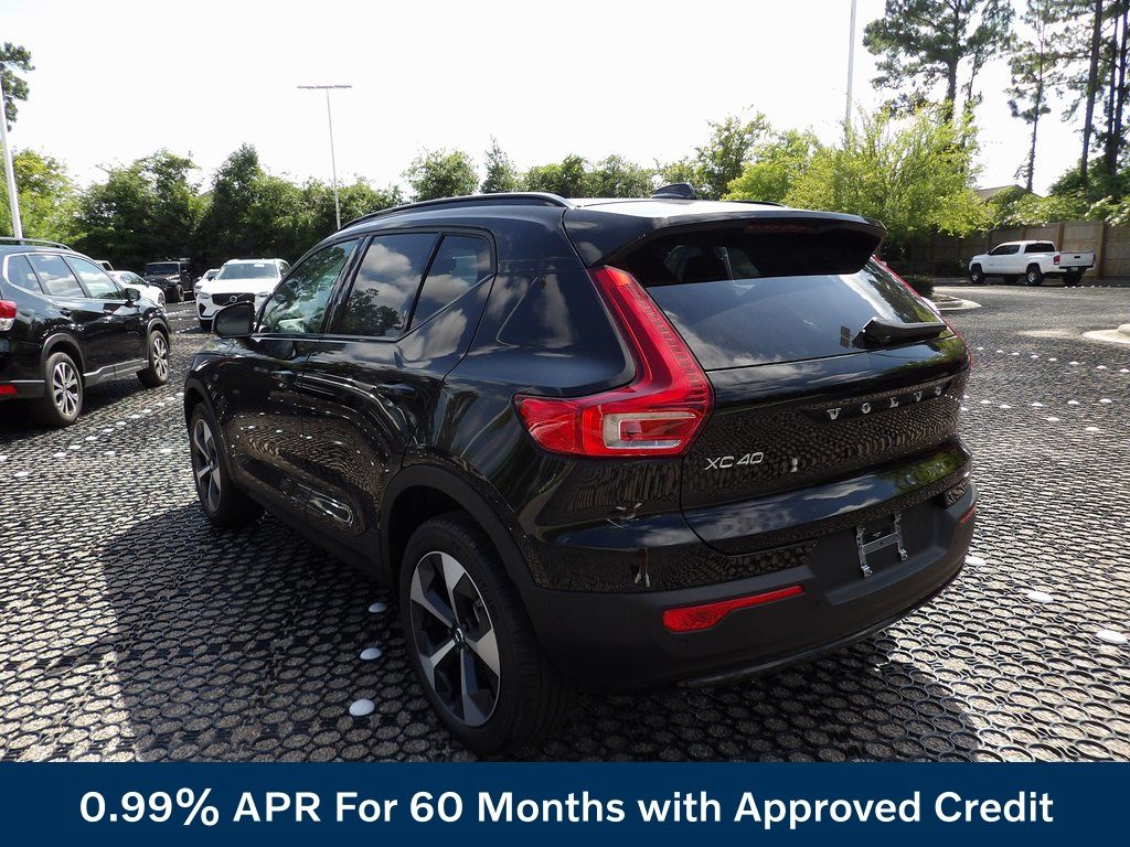 2026 Volvo XC40 Plus - Photo 8