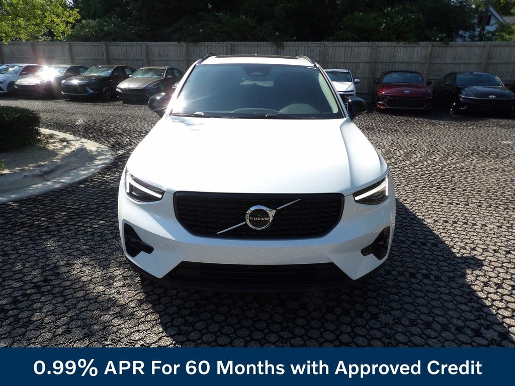 New 2026 Volvo XC40 B5 Ultra SUV