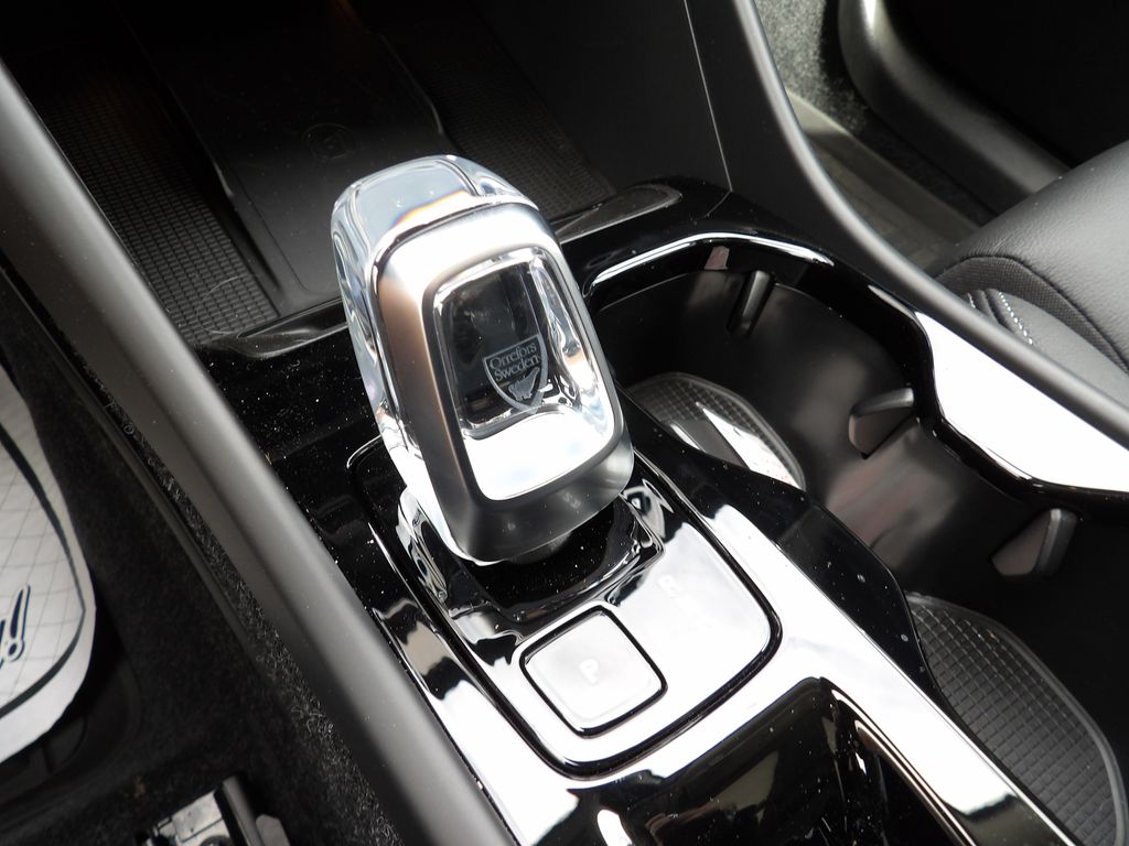 2025 Volvo XC40 Ultra - Photo 23