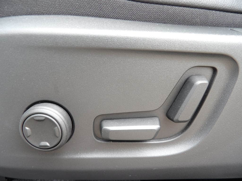 2025 Volvo XC40 Ultra - Photo 14