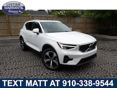 2025 Volvo XC40 B5 Core Bright Theme SUV