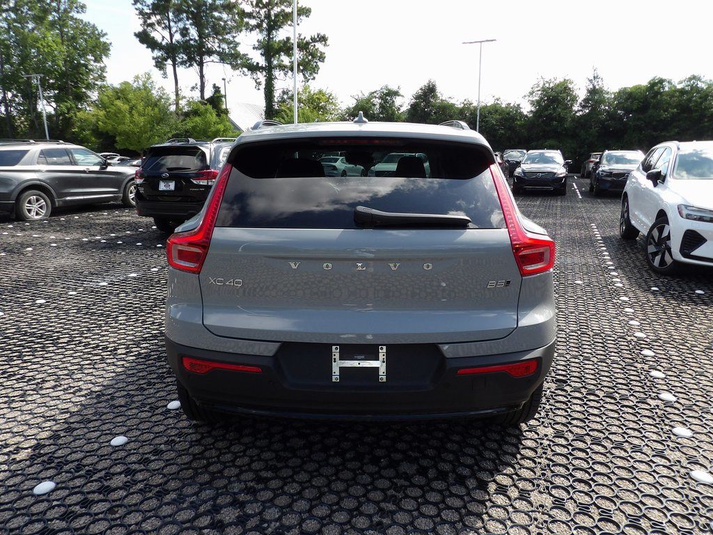 2026 Volvo XC40 Plus - Photo 7